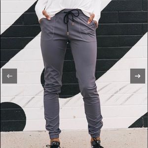 Zyia 31” Gray Zipper Joggers